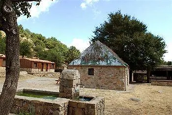 Masseria Rocca Di Gonato Кастельбуоно
