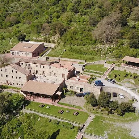 Masseria Rocca Di Gonato Фермерский дом *