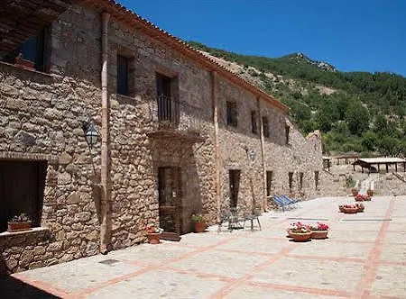 Masseria Rocca Di Gonato Кастельбуоно