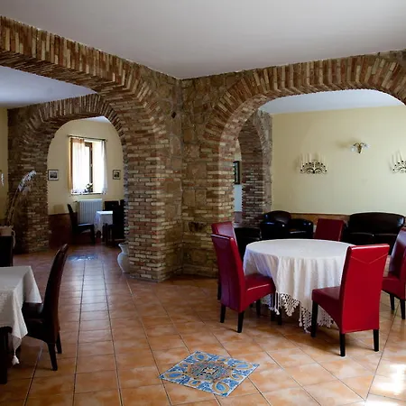 Masseria Rocca Di Gonato *